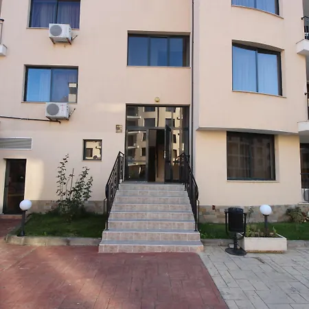 Appartamento Menada Avalon