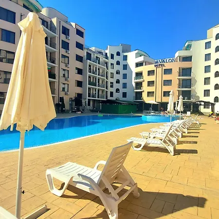 Appartamento Menada Avalon *