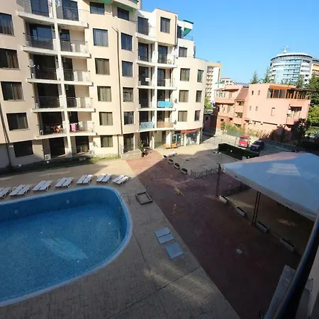 Appartamento Menada Avalon *