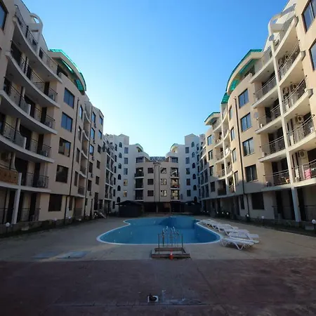 Appartamento Menada Avalon